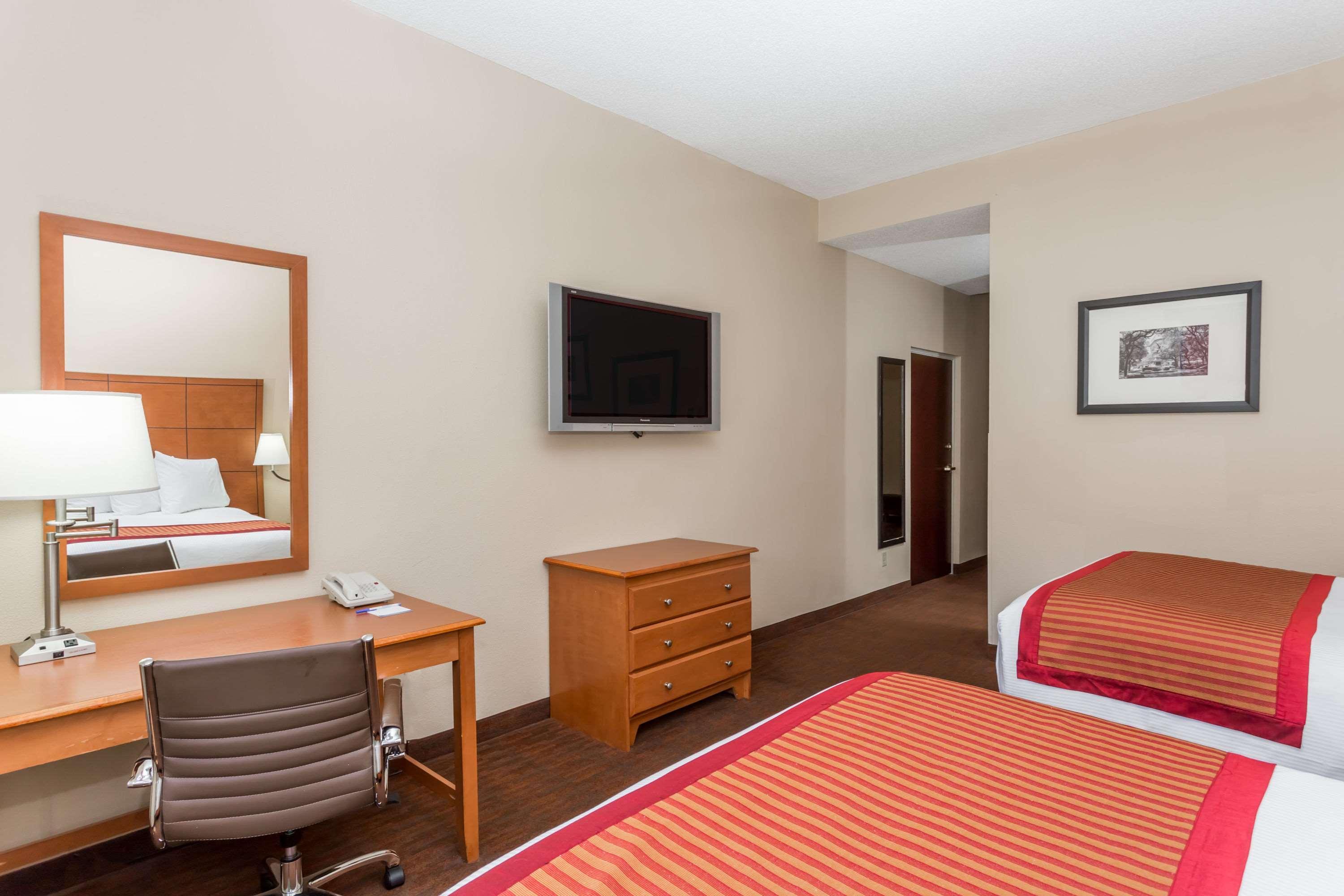 Baymont By Wyndham Savannah/Garden City Port Wentworth Esterno foto