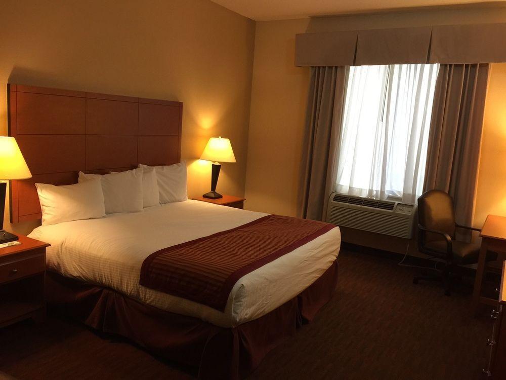 Baymont By Wyndham Savannah/Garden City Port Wentworth Esterno foto